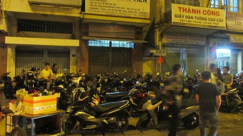 Dịch vụ giữ xe hốt bạc đêm giao thừa - ảnh 2